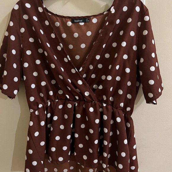 Brown blouse. - Picture 1 of 1